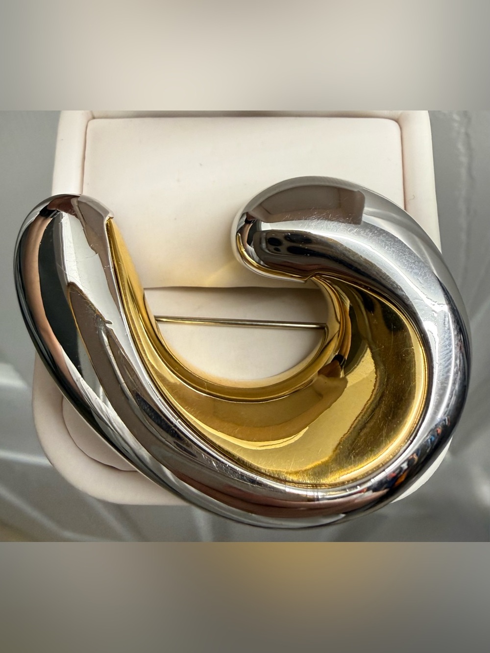 Signed Monet Vintage Two Tone Abstract Wave Swirl Brooch Pin Modernist